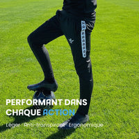 Bas d'entraînement Aways Performer noir porté - avec texte et message de marque
