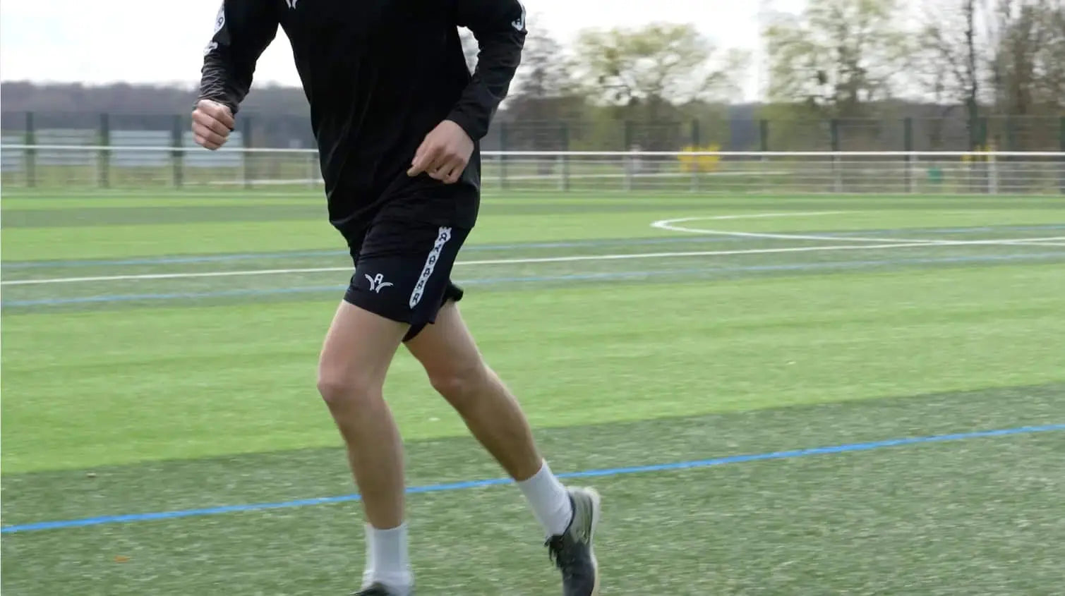 Short d’entraînement Aways Performer noir – look sportif extérieur