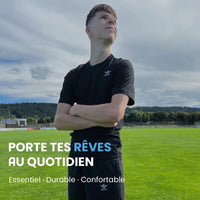 T-shirt Aways Everest noir porté – avec texte et message de marque