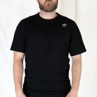 T-shirt Aways Everest noir porté  – vue de face